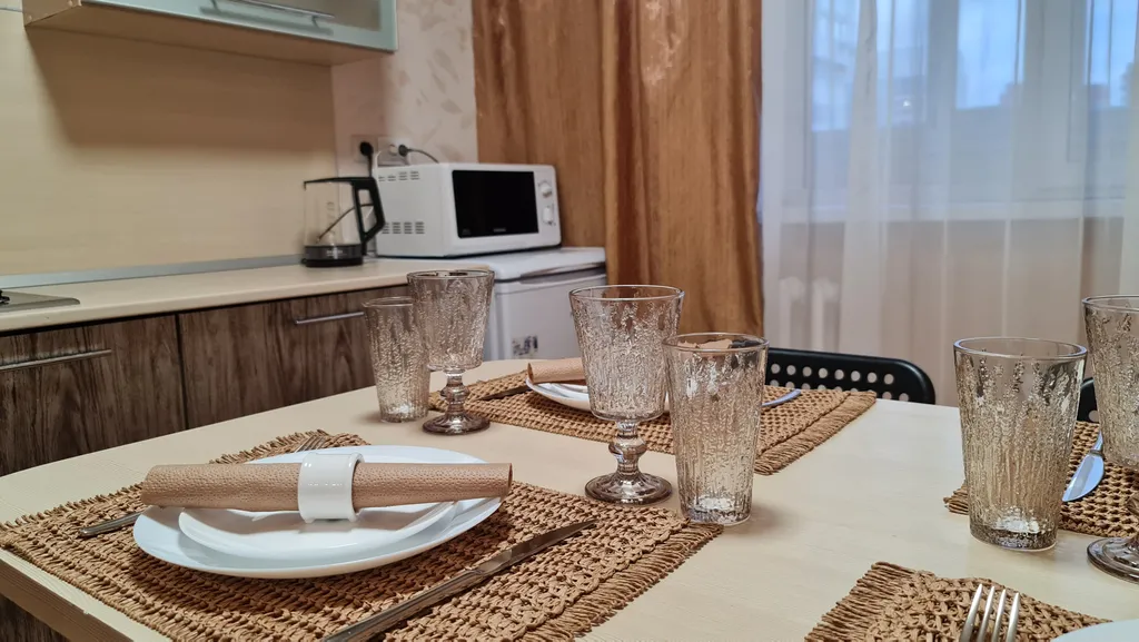 Просторная комфортабельная двухкомнатная квартира в многоэтажном доме