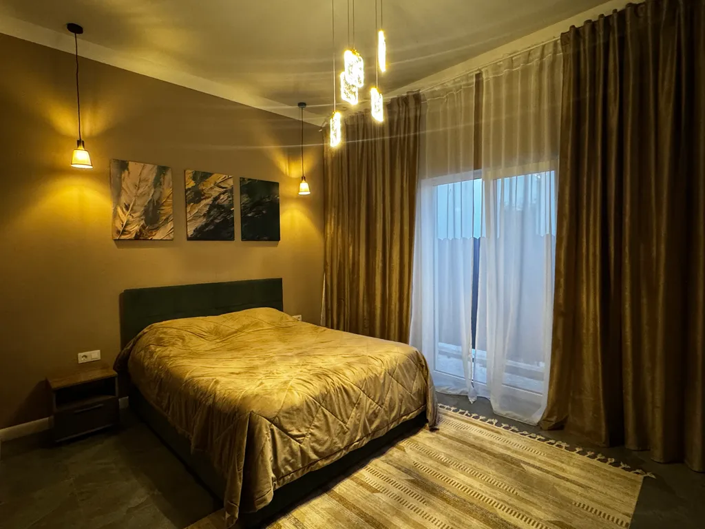 Дом в тихом месте, со своим минипляжем