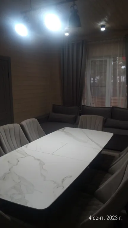 Коттедж с отдельной территорией