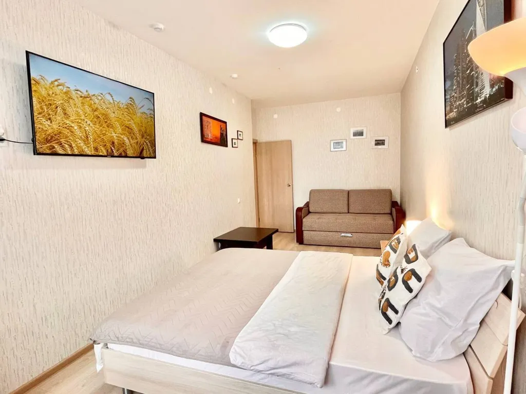 Евродвушка Апарт Гулливер с лоджией в центре