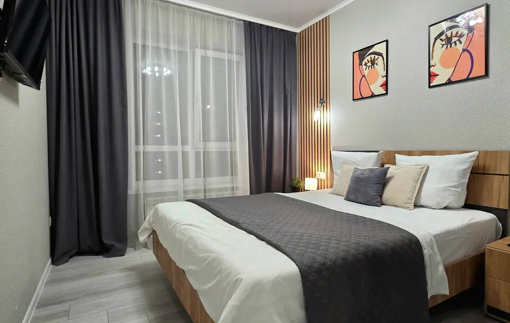 Двухкомнатные апартаменты ЛОФТ видом на фонтан