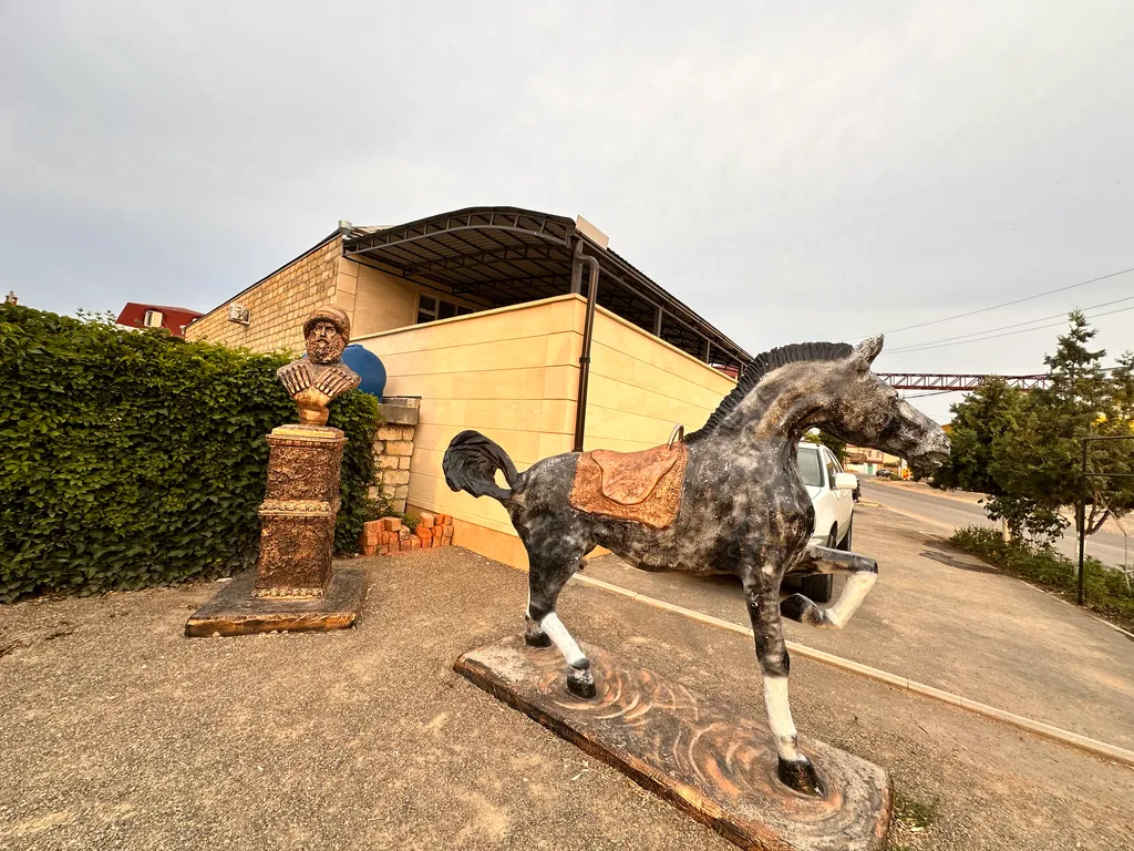 Уютная комната, в трёх шагах от моря