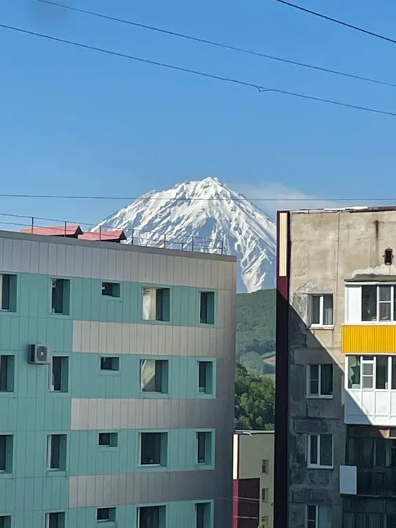 Уютная квартира с проходной лоджией с видом на вулкан