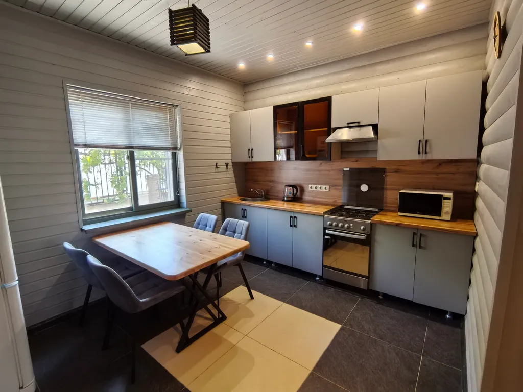 Коттедж Коттедж Апартаменты с бассейном — Сириус