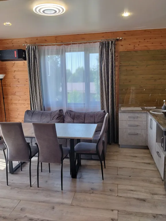 Комфортабельный коттедж недалеко от центра города