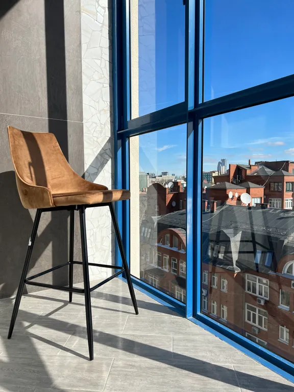 Квартира на набережной с панорамным видом, авторский интерьер, джакузи