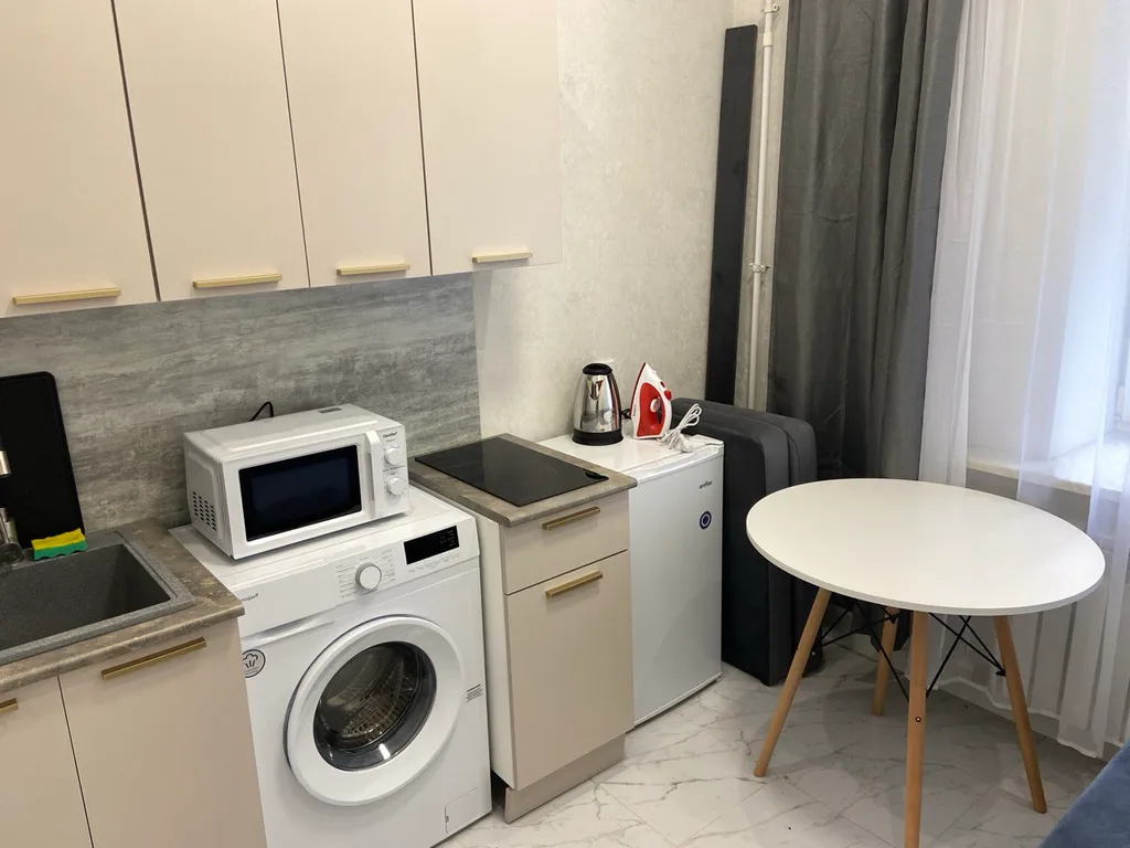 Новая квартира около метро Бурнаковская