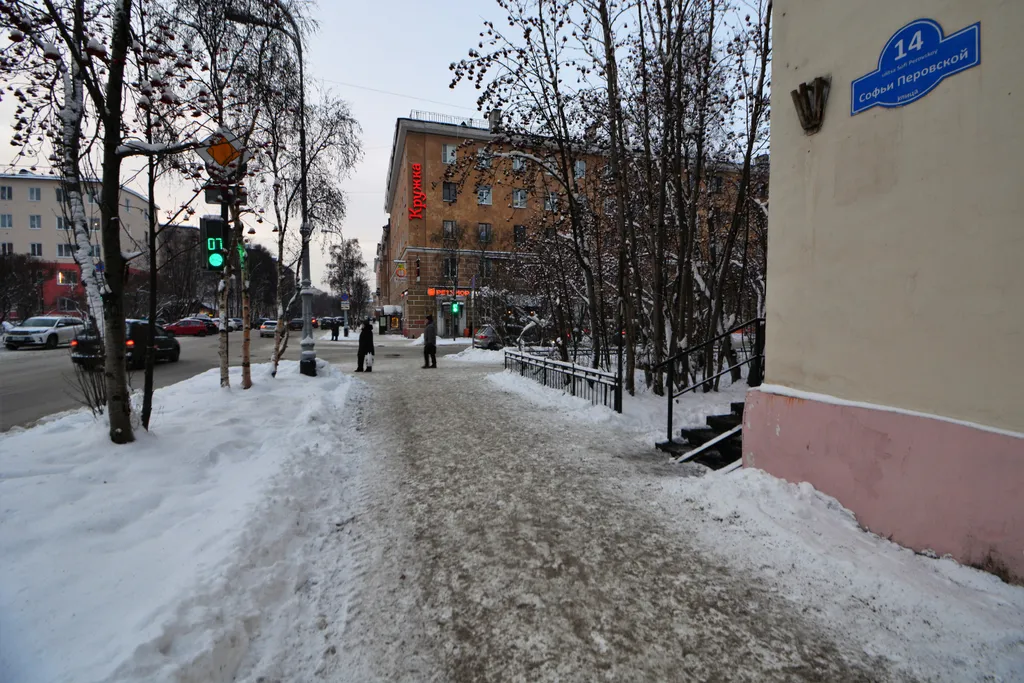 Однокомнатная квартира возле центральной библиотеки, ресторана Кружка