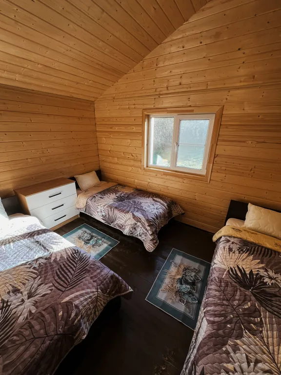 Дом на берегу озера Селигер