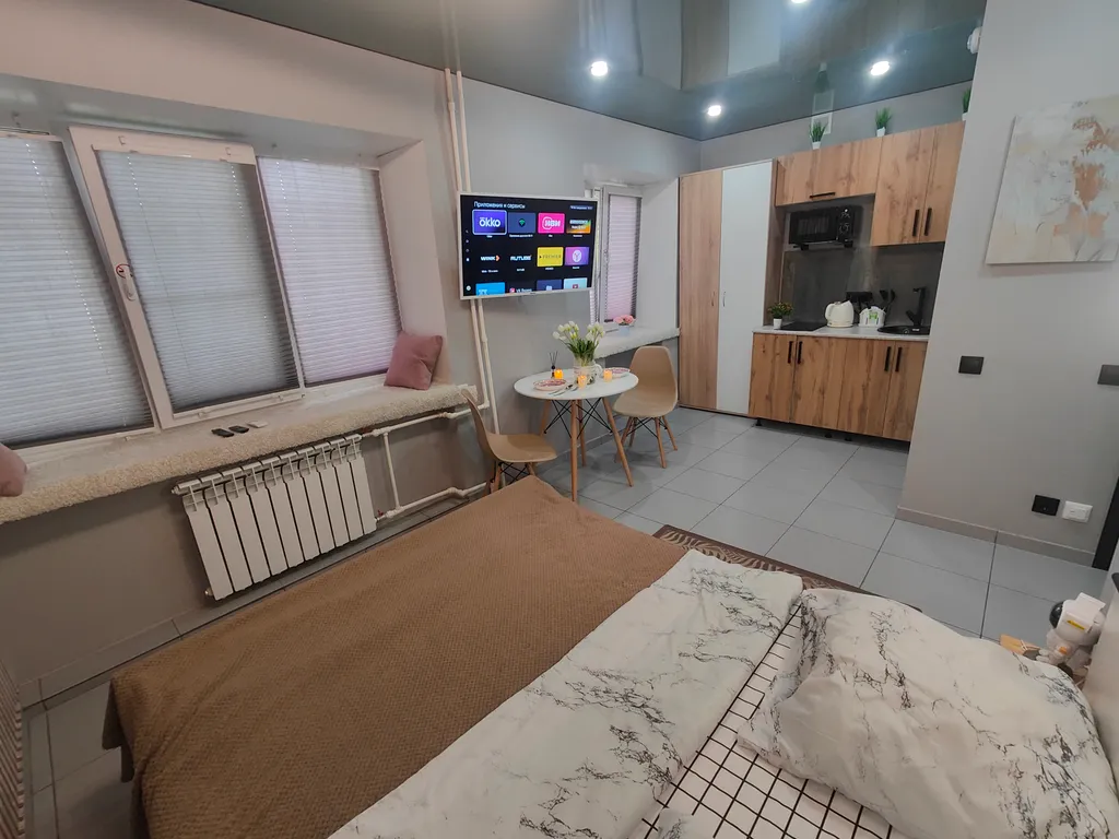 Квартира Потрясающая Студия напротив Политеха, терминала в центре Нефтяников — Омск