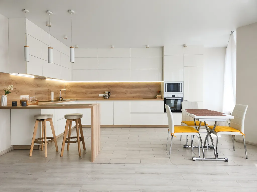 3х.ком.кв. 105 м.кв в ЦЕНТРЕ с видом на море и город, р-он ФУНИКУЛЁРА