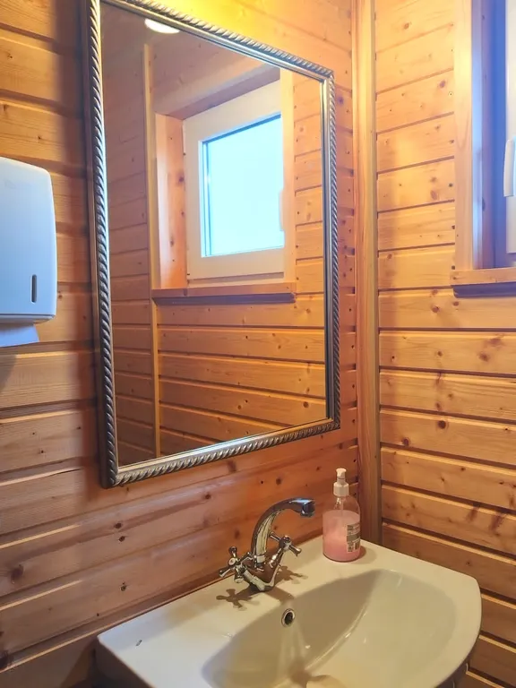 Комфортный дом в Клубе конного экоотдыха Наропаво