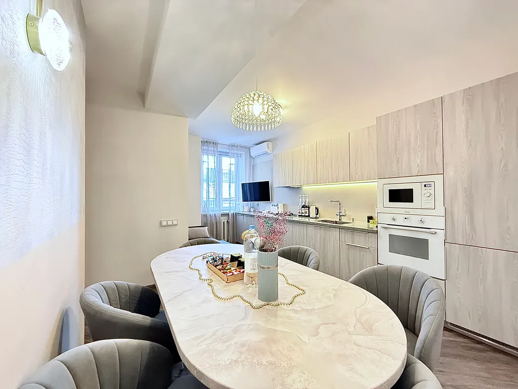 Квартира с видом на купол Исаакиевского собора