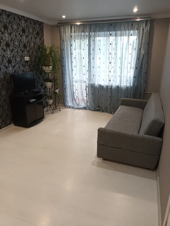 Уютная чистая квартира — аренда посуточно в Лермонтов