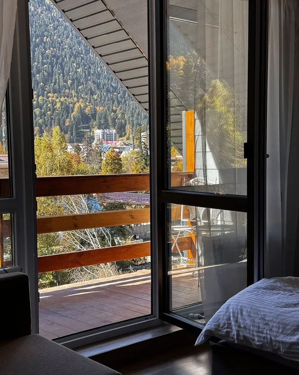 Коттедж с апартаментами DEMAAR Dombay