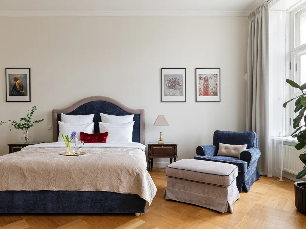 У Невского с видом на Фонтанку