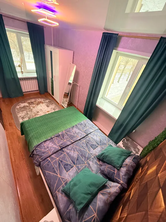 Квартира 2-комнатная рядом с вокзалом с балконом — Омск