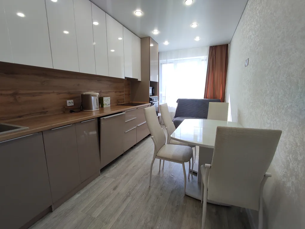 Квартира в новом доме рядом с РКБ и Казань Экспо, аэропорт с парковкой