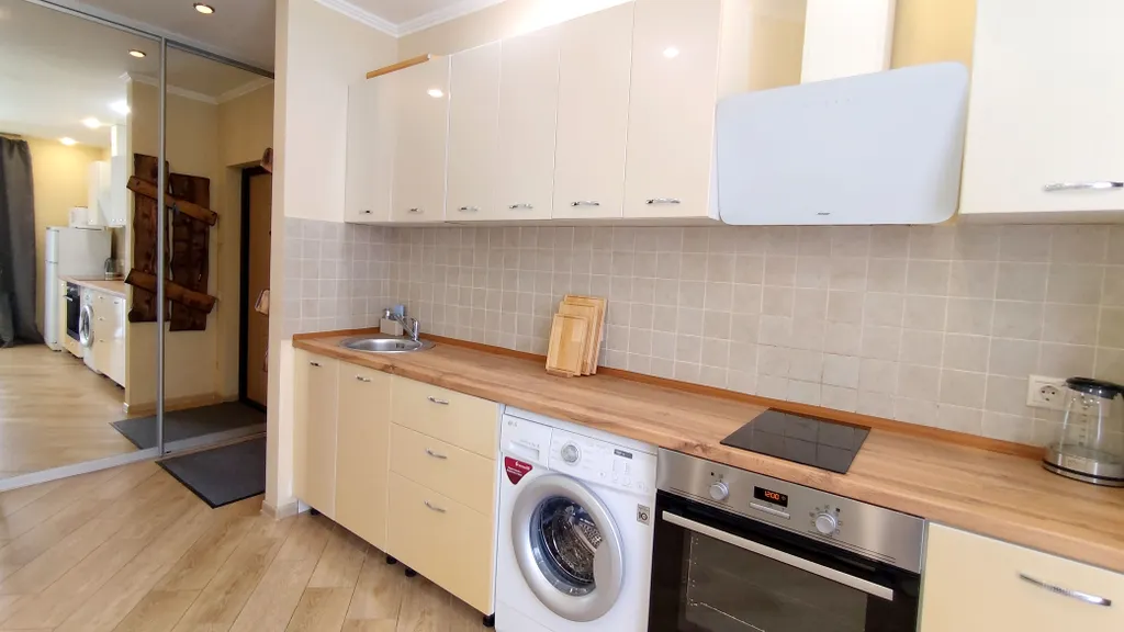 Потрясающий вид с балкона на горы! Идеальная студия в центре для вас