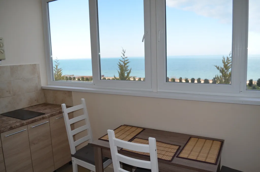 Комната с видом на море со всеми удобствами и отдельным входом