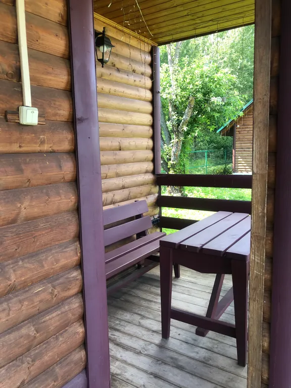 Уютный домик у леса с камином и сауной.