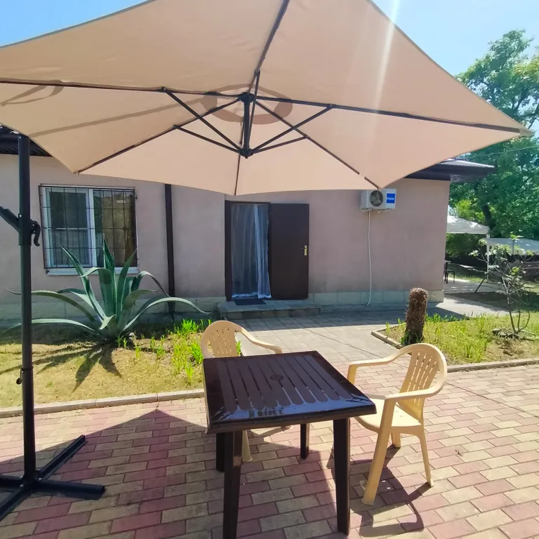 Коттедж Уютный дом у моря — Сухум