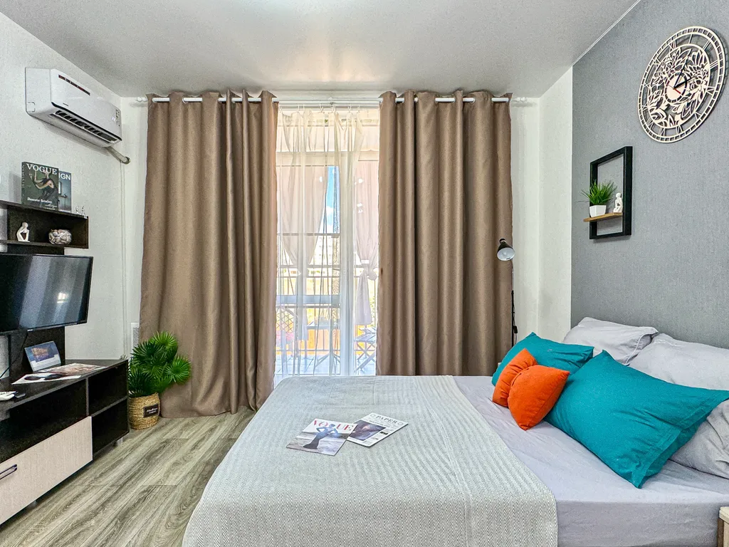 Квартира в Долине Сукко, 5 бассейнов на территории, качели на балконе