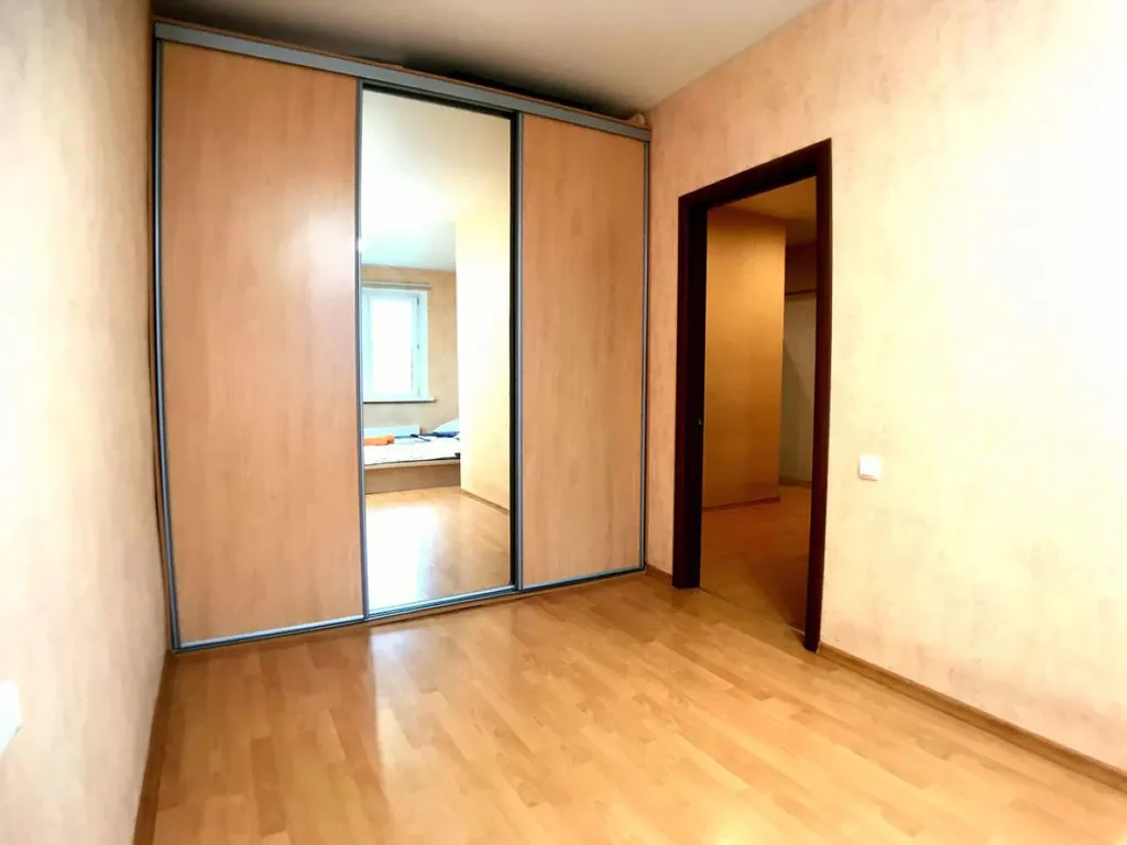 Большая двухкомнатная квартира около ТЦ Июнь