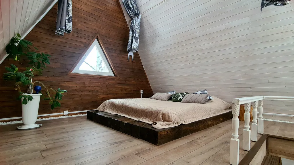 З-комнатный дом У Озера в лесу