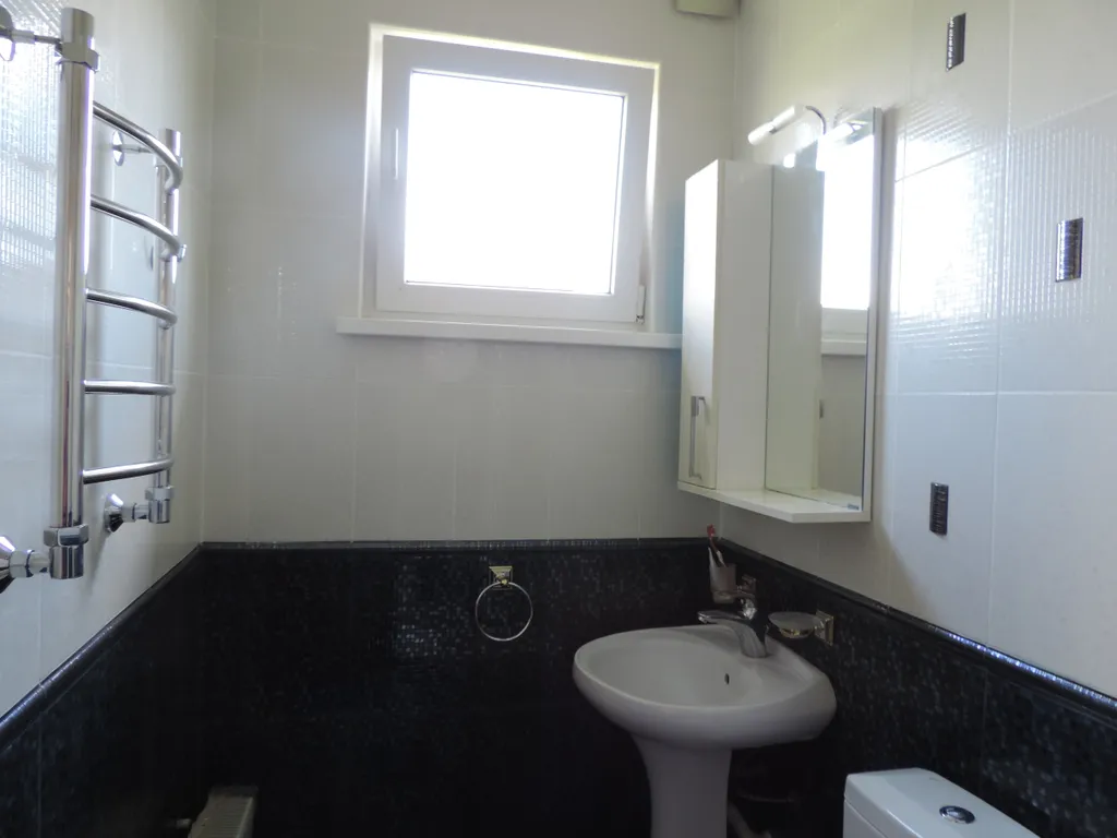 Дом возле Кипарисового озера