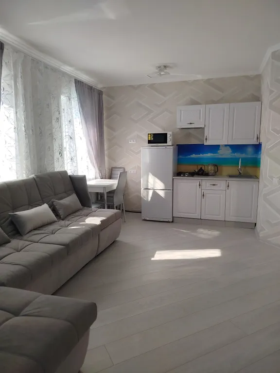 Коттедж Двухкомнатный уютный дом со своей беседкой — Евпатория