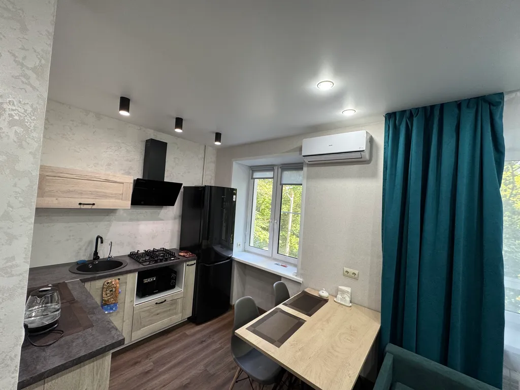 Квартира Квартира Уютная студия в центре города в тихом зелёном дворе — Ярославль