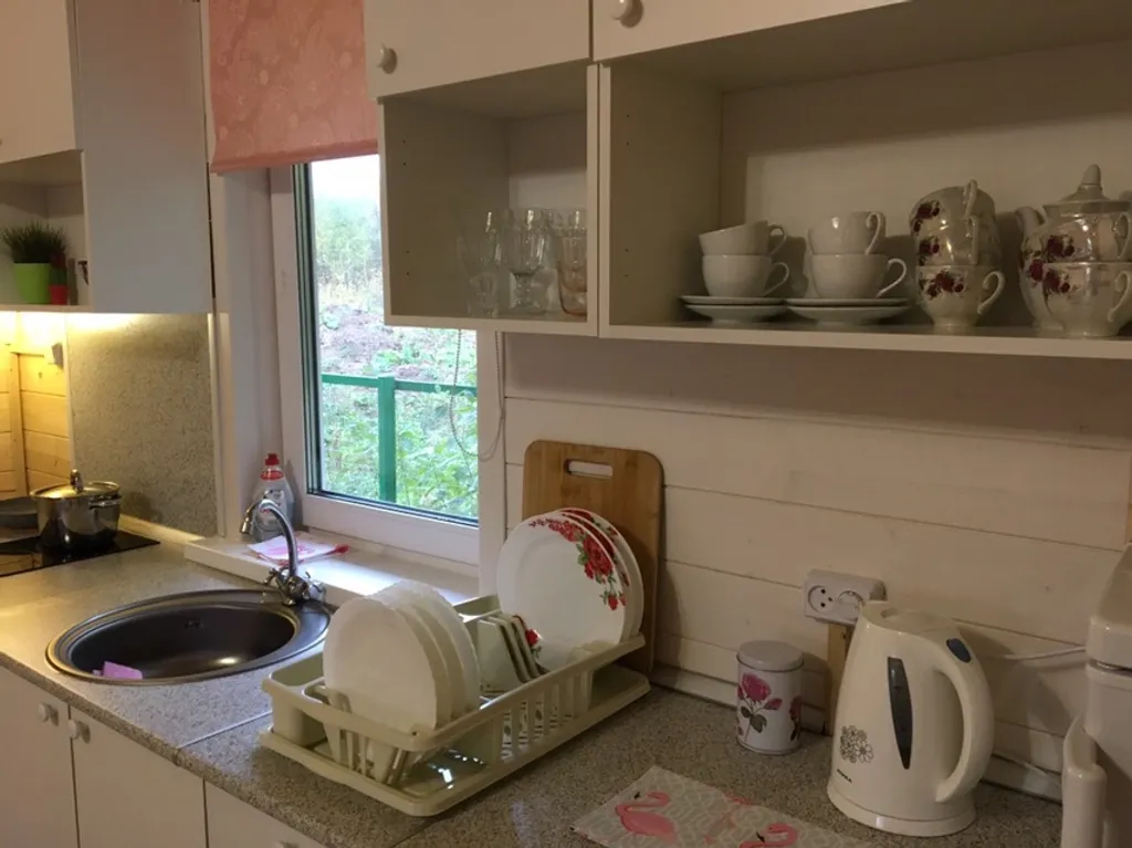 Уютный домик у леса с камином и сауной.