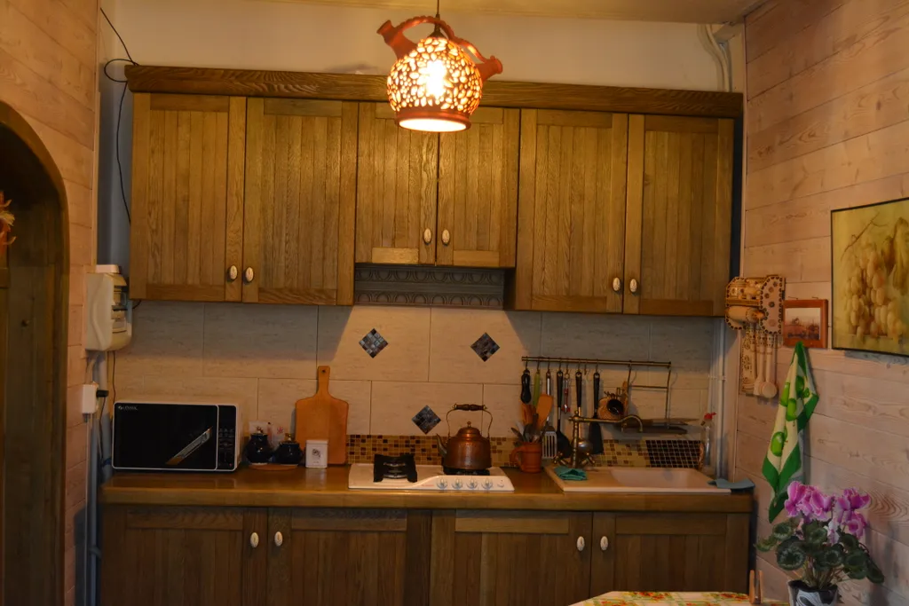 Дом с верандой в саду