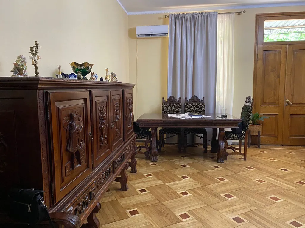 Уютная 4-комнатная квартира в центре города