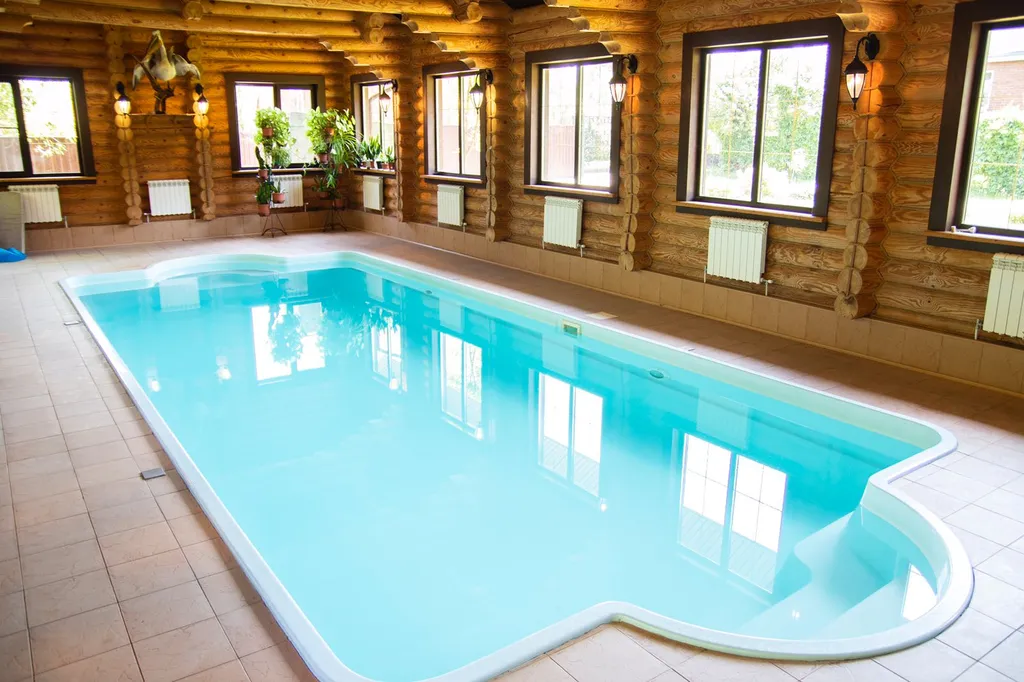 Дом охотника с бассейном для приятного отдыха