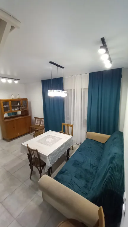 новый благоустроенный дом в тихом месте