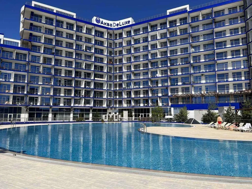 Квартира Квартира Апартaмeнты Aкваделюкс с душeвным видoм нa мope — Севастополь