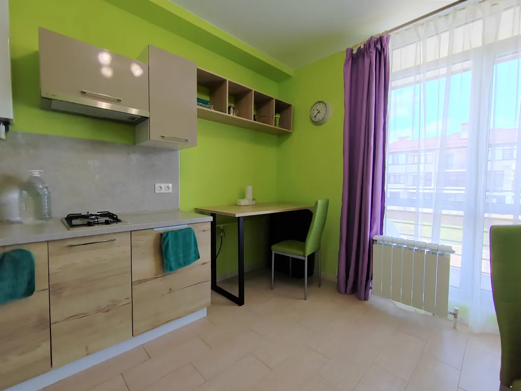 Уютная квартира с большой лоджией - террасой у открытого моря