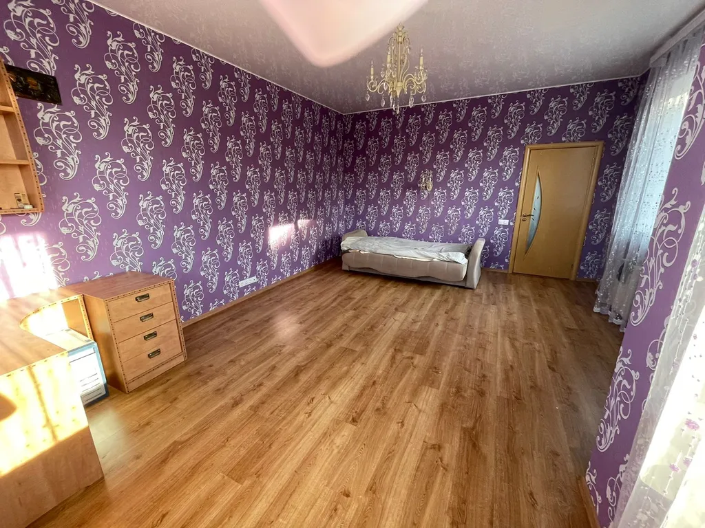 Просторный загородный дом