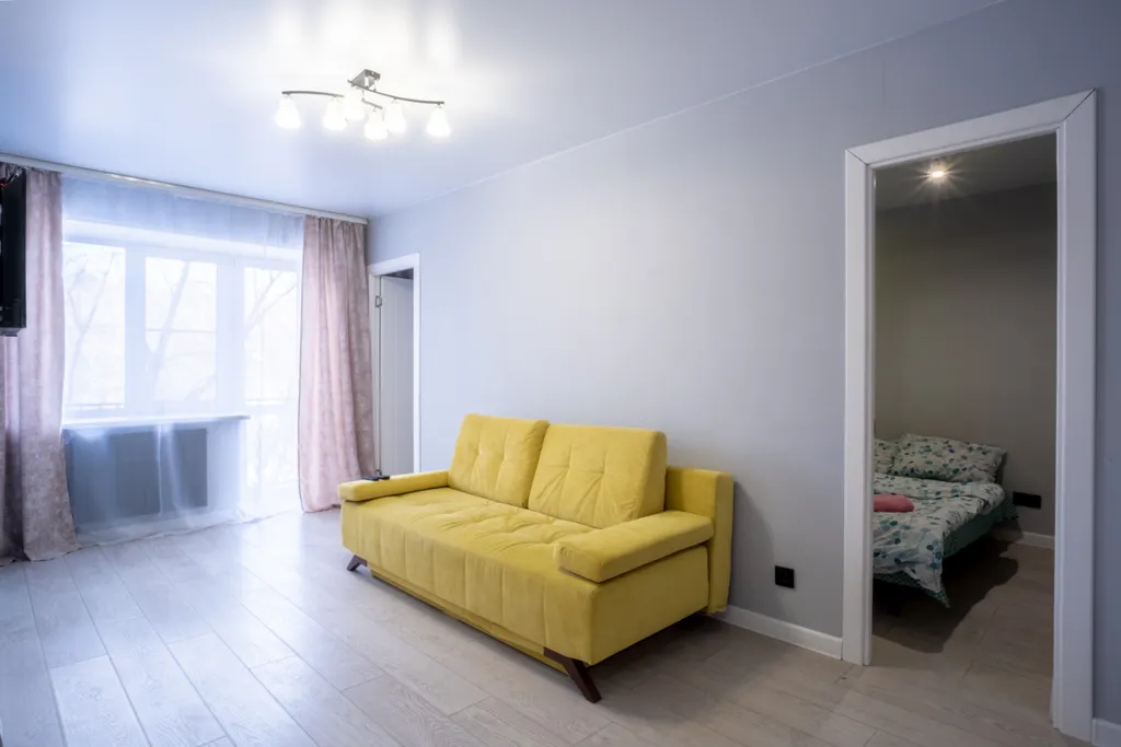 Евротрешка рядом с парком