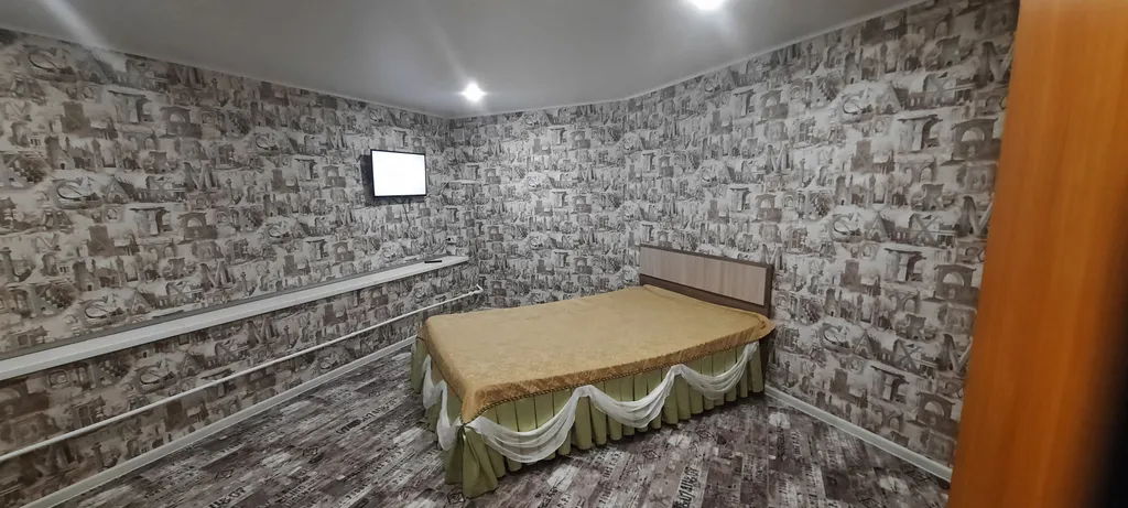 Уютная 2-комнатная квартира в коттедже