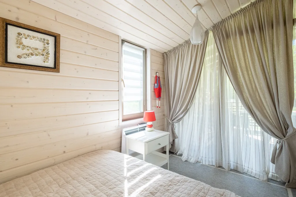 Лисий домик с камином