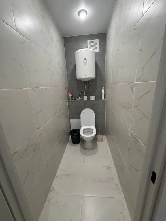 Новая дизайнерская квартира с новым ремонтом и мебелью