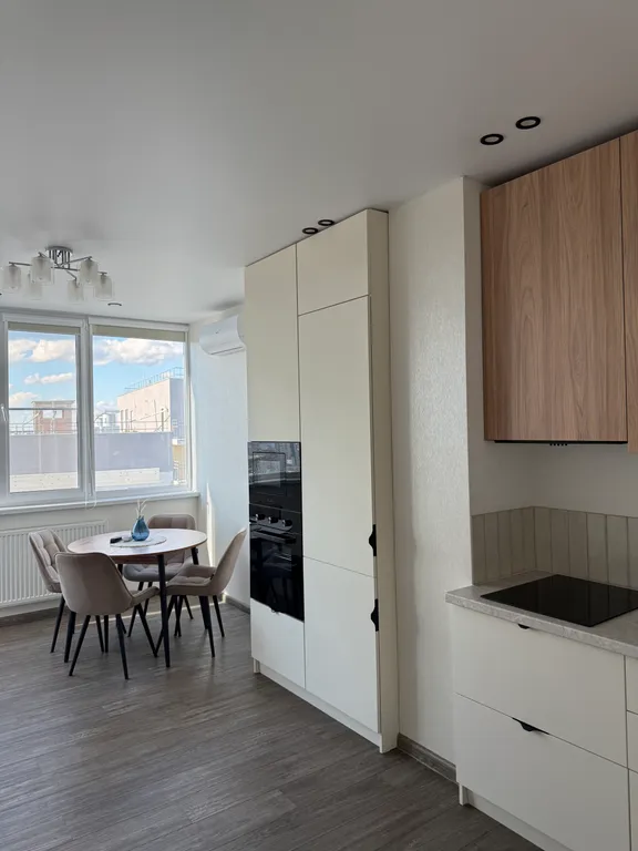 Уютная новая квартира с дизайнерским ремонт с видом на город