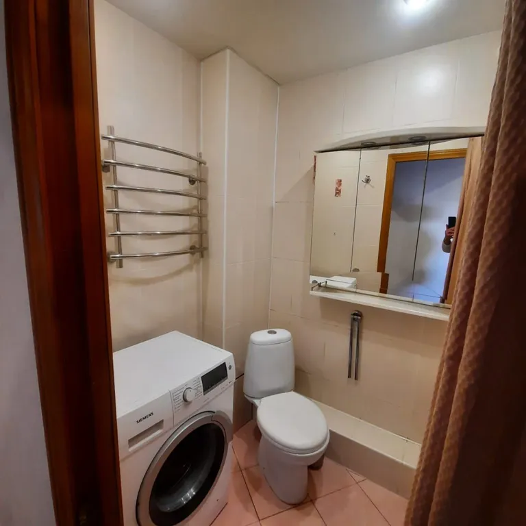 Свежая, уютная квартира в центре города с мебелью и бытовой техникой