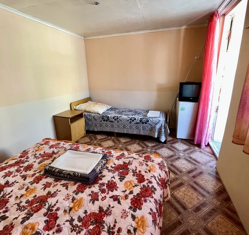 Трехместный эконом с двухспальной кроватью