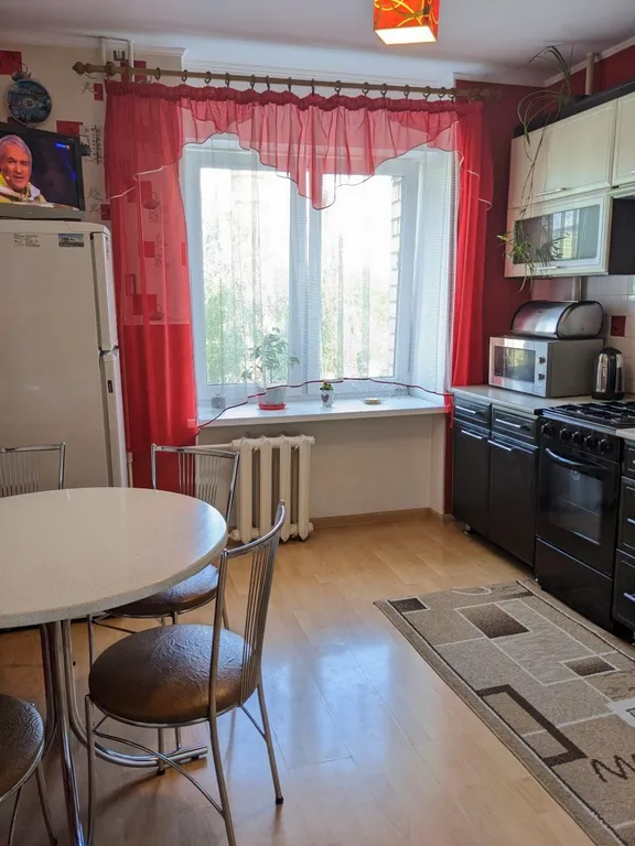 Большая 2- комнатная квартира в Центре города