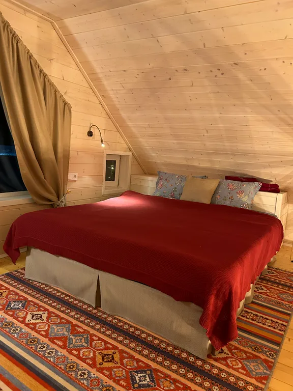 Голландский домик у леса