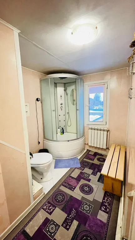 Комната с видом в сад